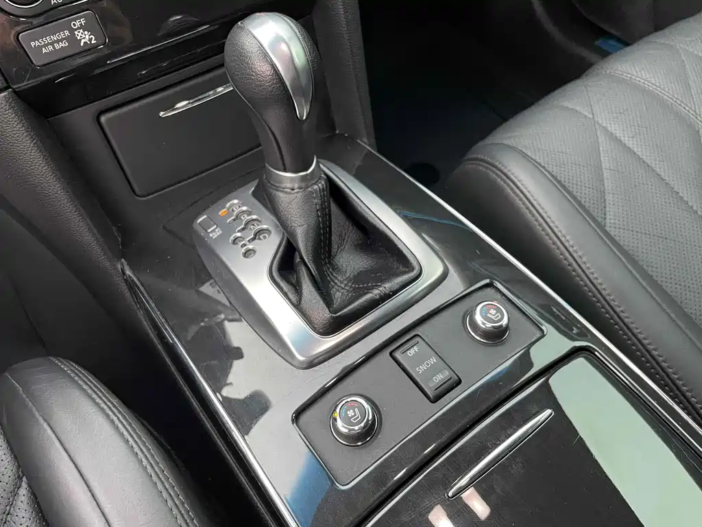 Infiniti FX FX35 Standard