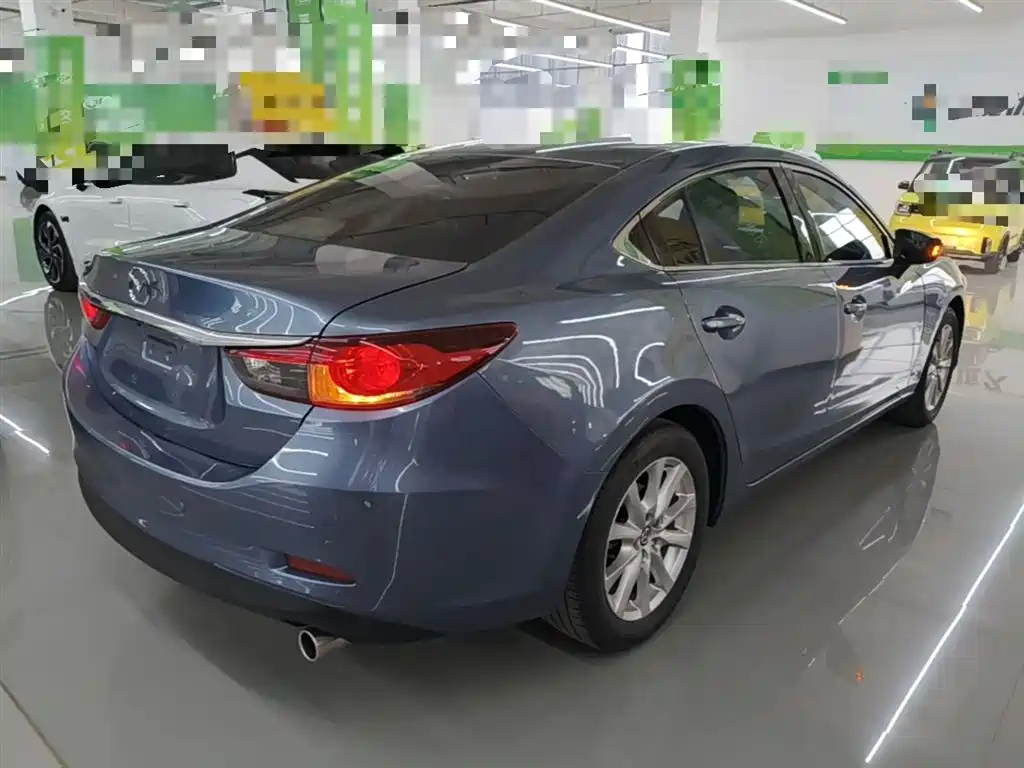 Atenza 2.0 L Blue Sky Luxury