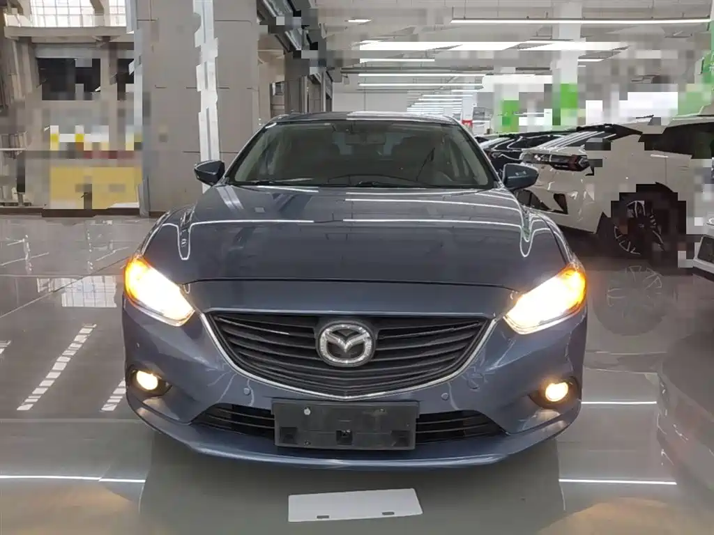 Atenza 2.0 L Blue Sky Luxury