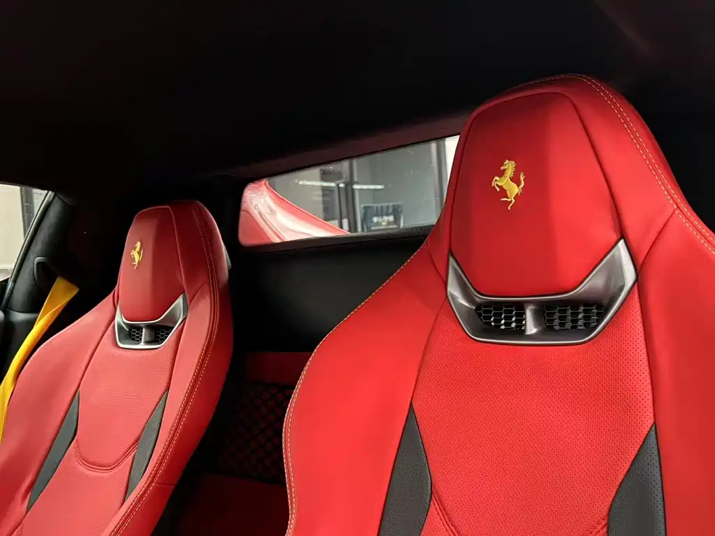 Ferrari 296 3.0 T V6 GTB
