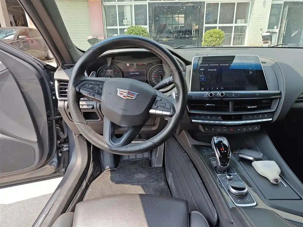 Cadillac CT5 Facelift 28 T Platinum Sport