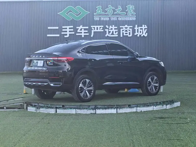 Haval F7 x 2.0 T 2 WD Ultimate Smart Tech