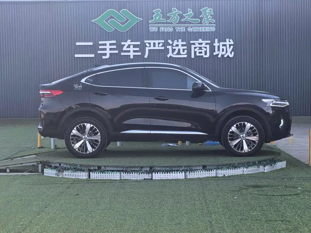 Haval F7 x 2.0 T 2 WD Ultimate Smart Tech