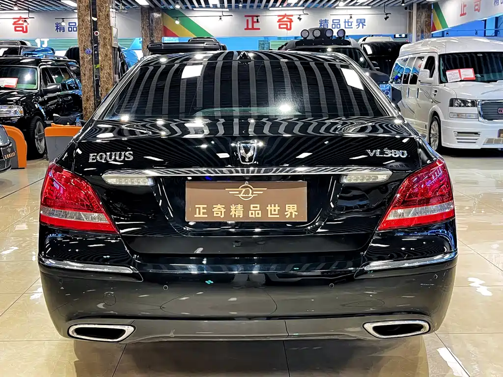 Equus 雅科仕 2012款 3.8 GDi加长尊贵版