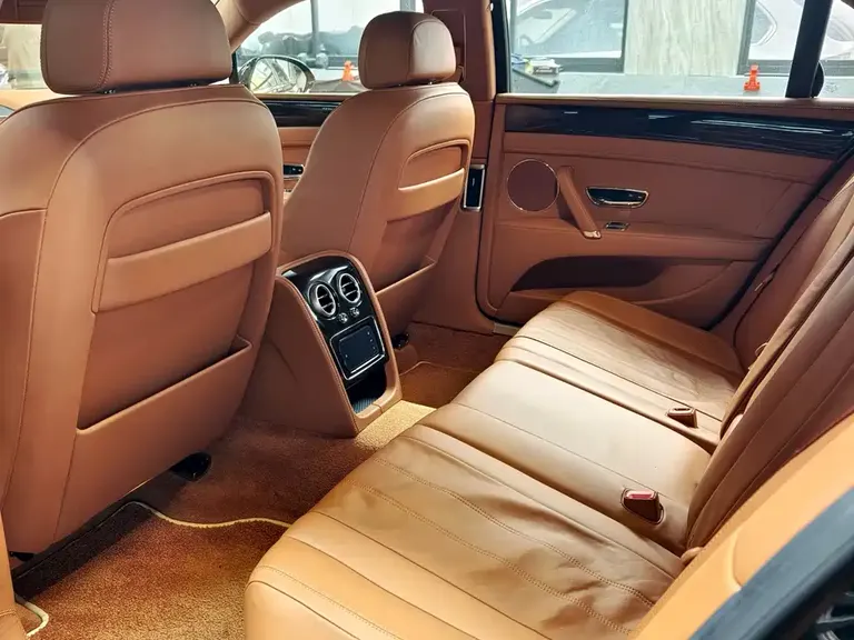 Bentley Flying Spur 4.0 T V8 Standard