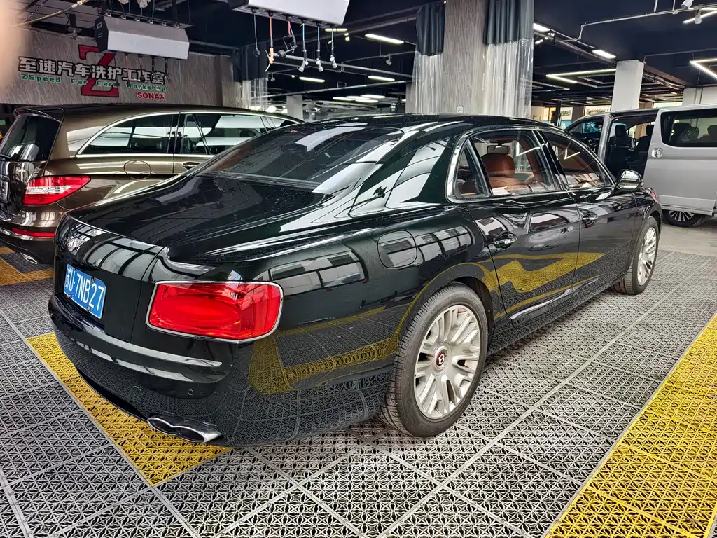 Flying Spur 4.0 T V8 Standard