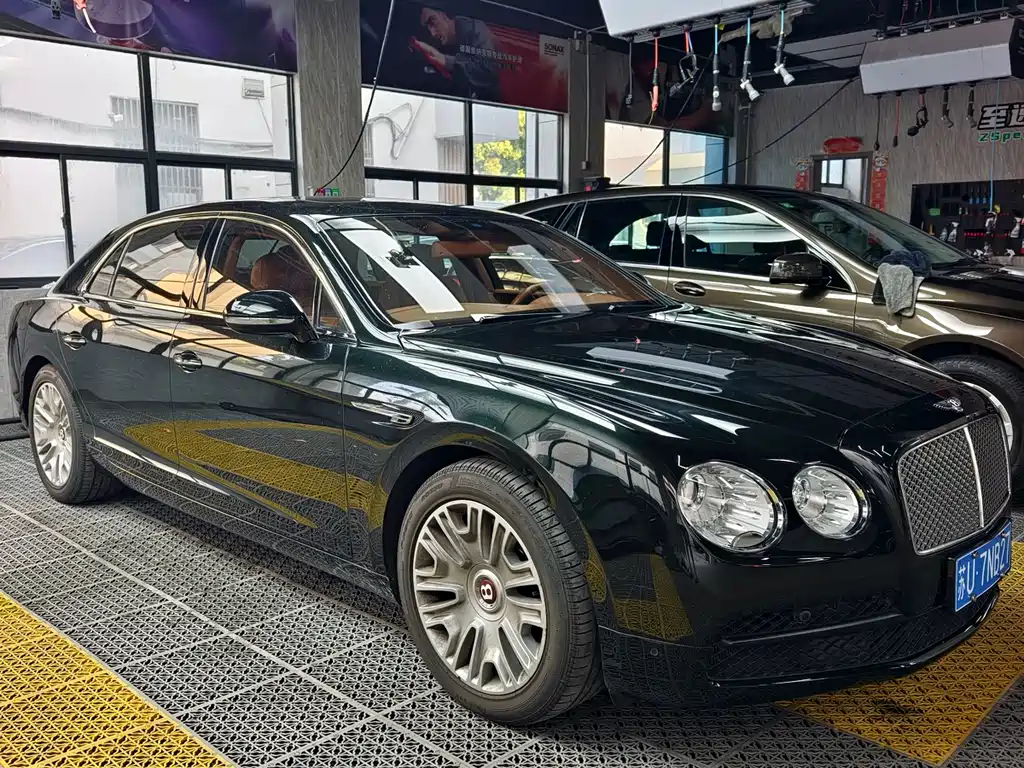 Flying Spur 4.0 T V8 Standard