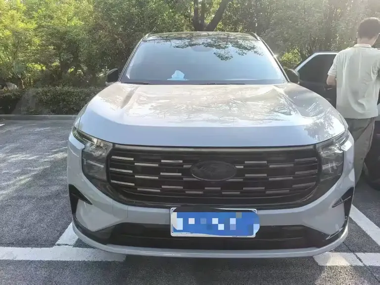 Ford Edge Edge L 2.0 T EcoBoost 4 WD 7-seat Supreme