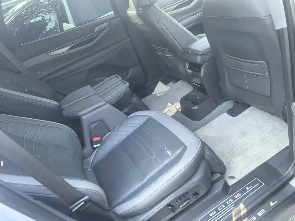 Edge Edge L 2.0 T EcoBoost 4 WD 7-seat Supreme