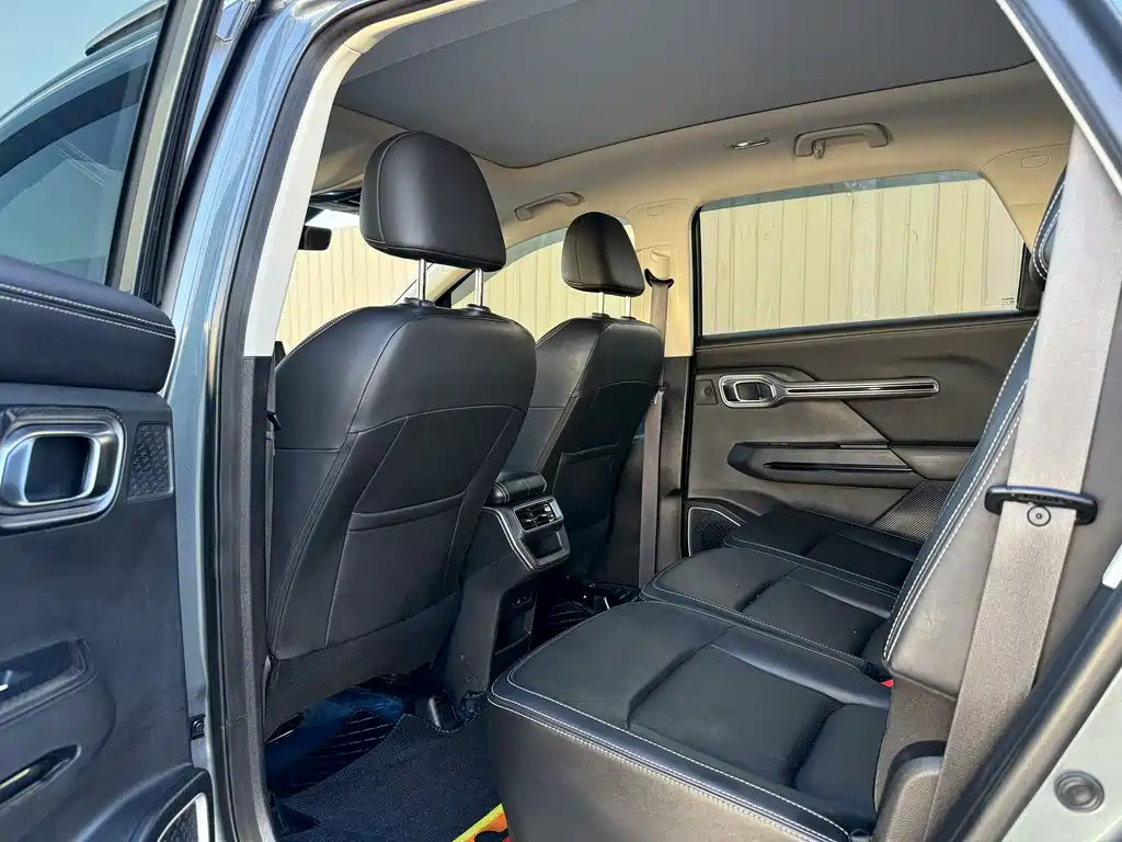 Haoyue 1.8 TD DCT Luxury 7-seat