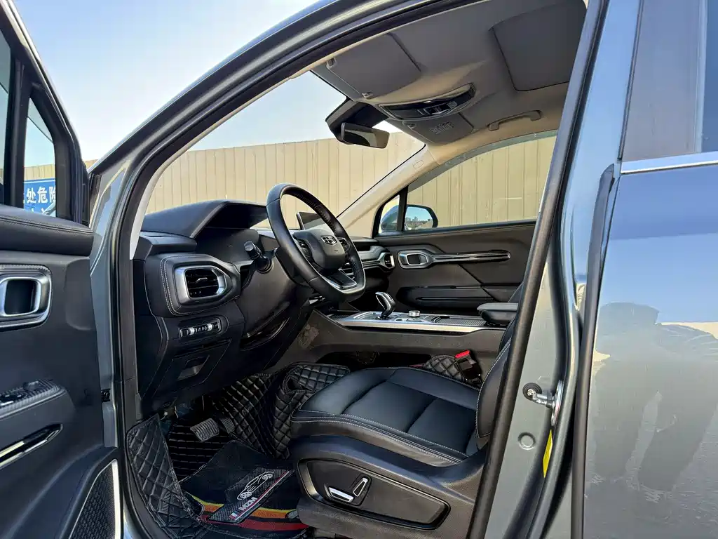 Haoyue 1.8 TD DCT Luxury 7-seat