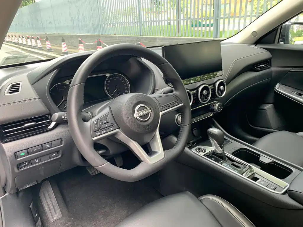 Sylphy 1.6 L CVT Joy