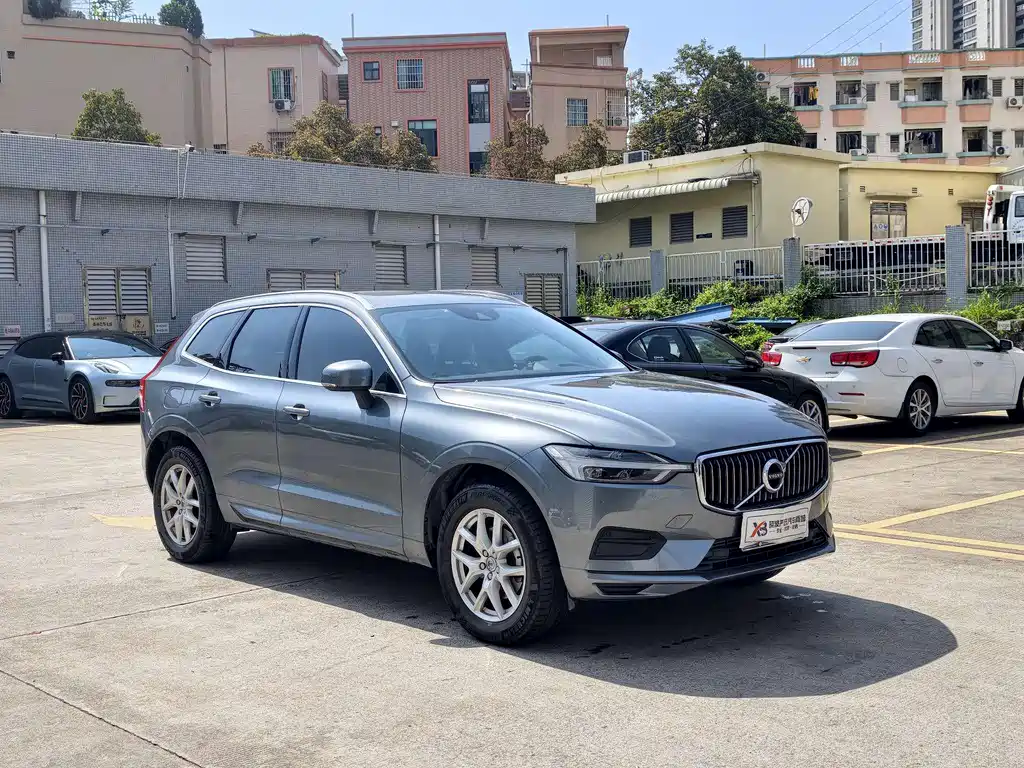 Volvo XC60 T5 4 WD Smart Ease CN-VI