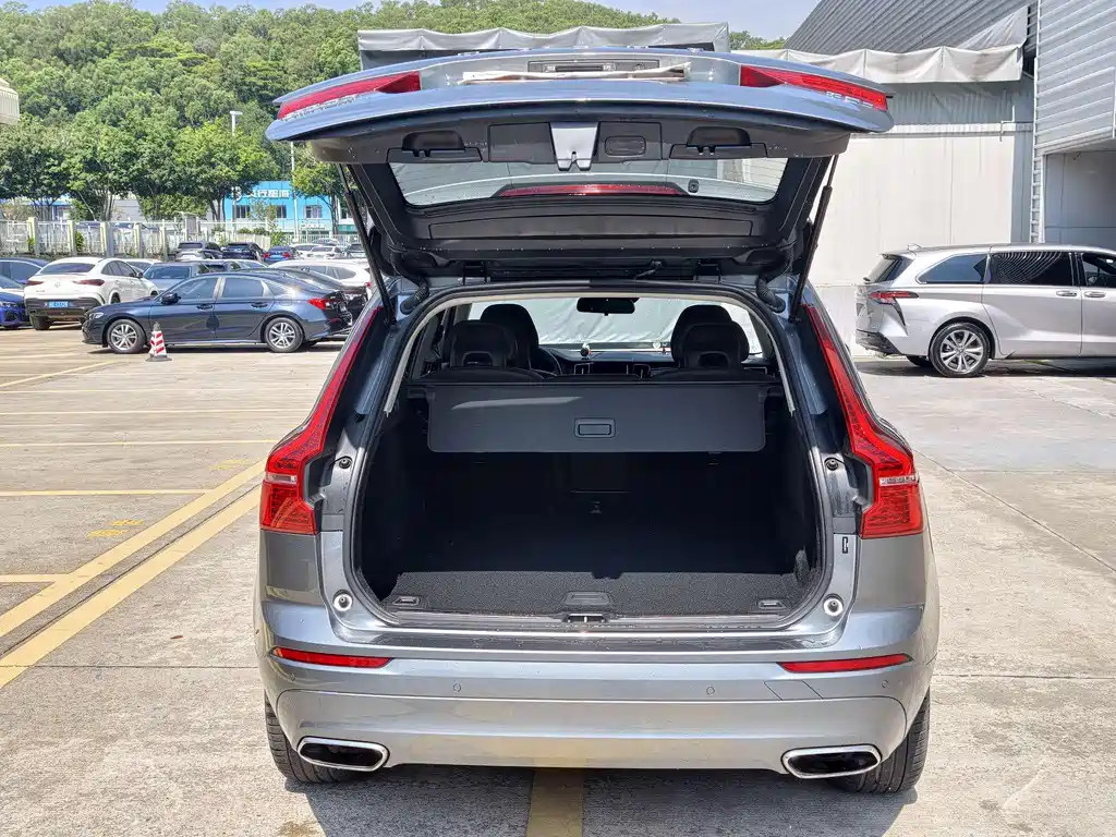 Volvo XC60 T5 4 WD Smart Ease CN-VI