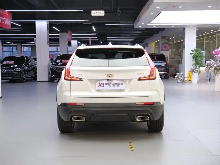 Cadillac XT4 28 T 2 WD Tech