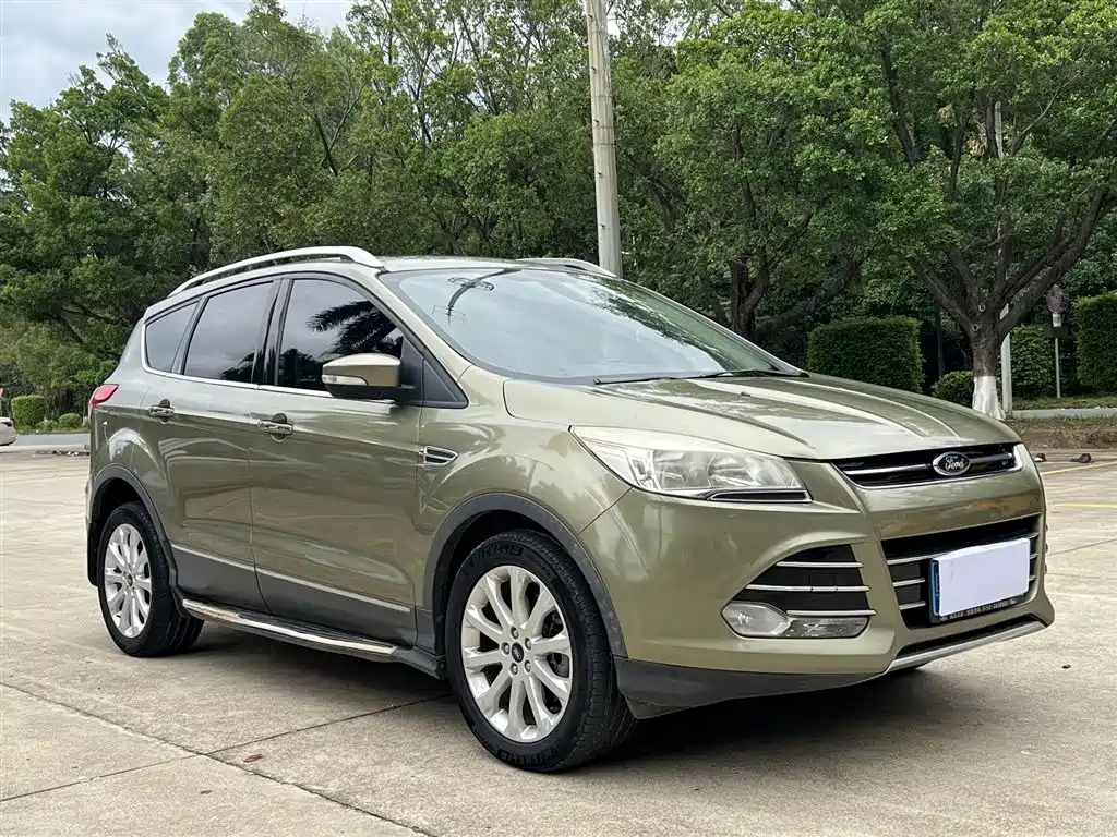 Kuga 1.5 L GTDi 4 WD Elite