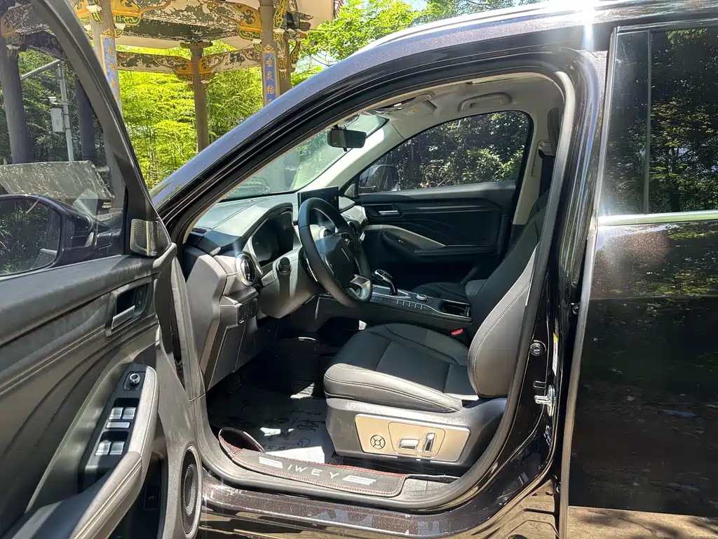 WEY VV6 2.0 T 2 WD Smart Guard +