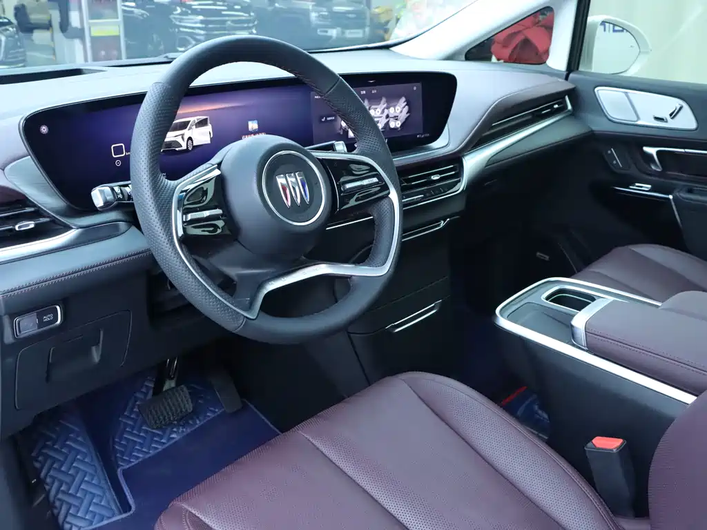 Century 2.0 T 6-seat Heritage