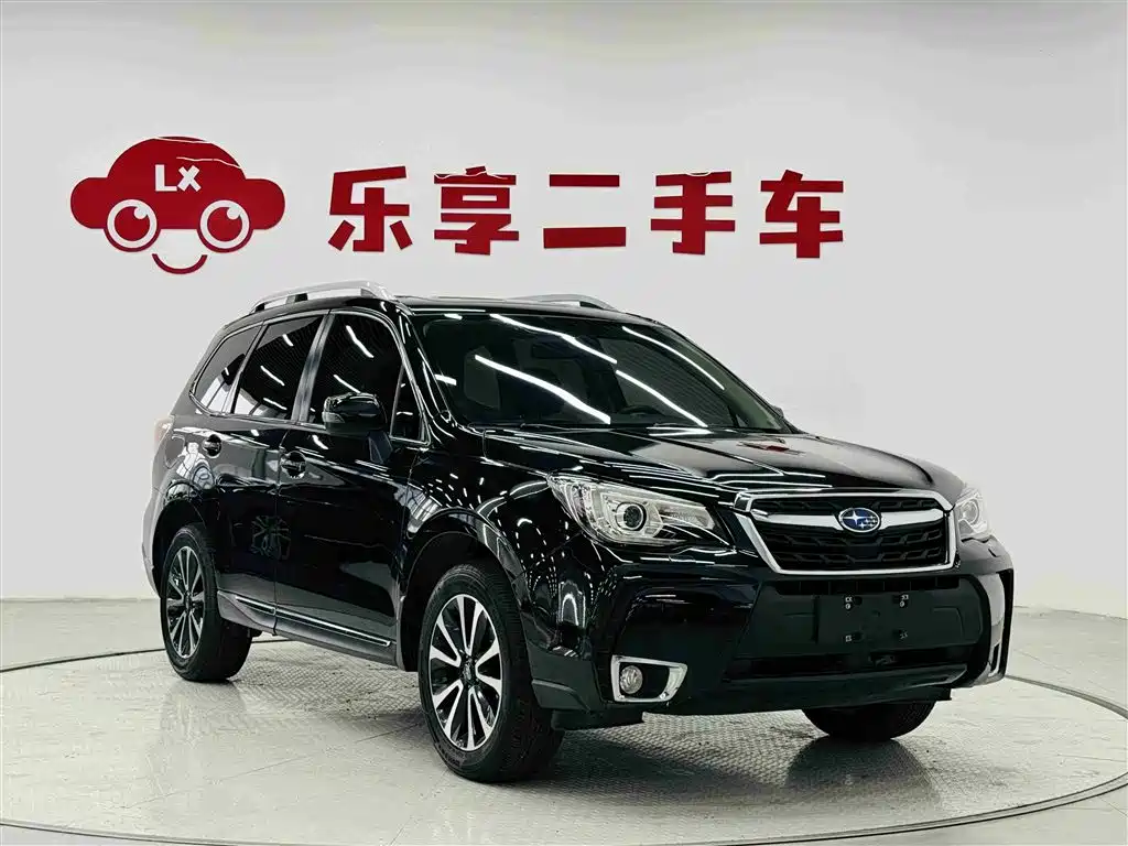 Forester 2.5 i Distinguished Navigation
