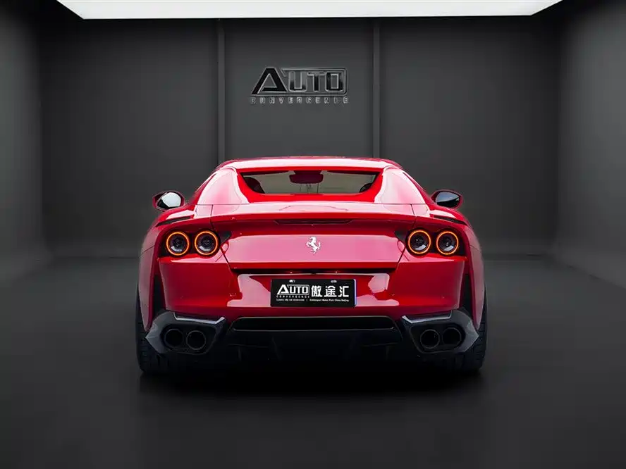 Ferrari 812 6.5 L GTS