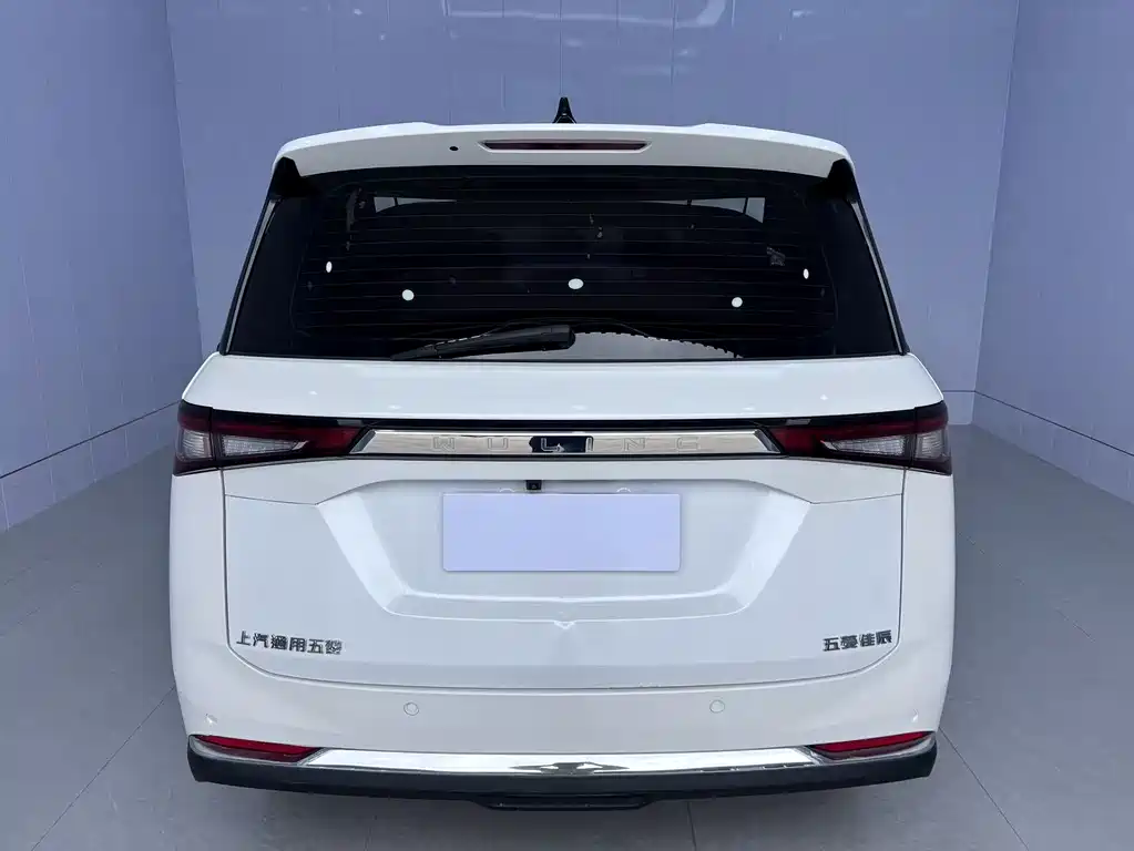 Wuling Jiachen 1.5 T CVT Premium Flagship