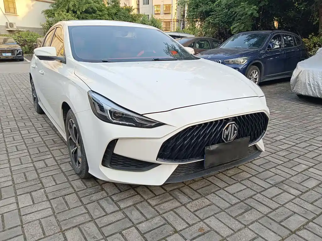MG5 180 DVVT CVT Youth Style