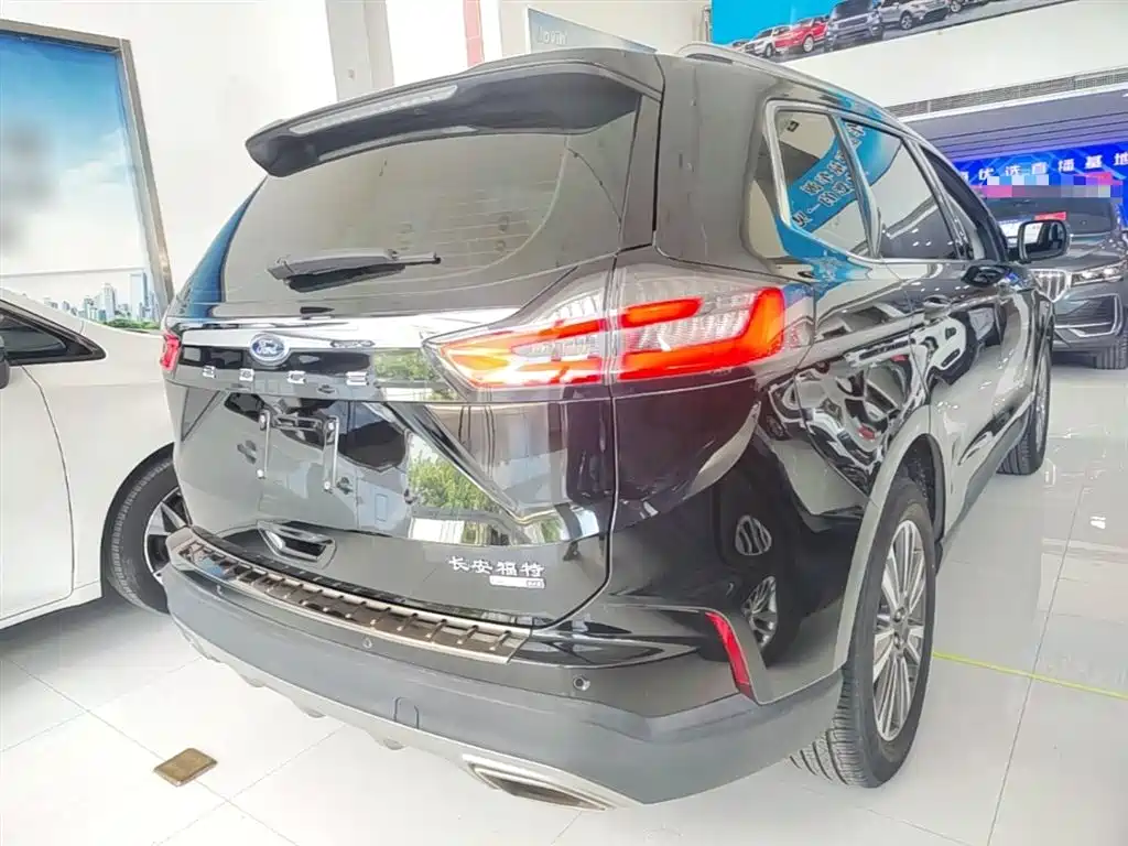 Edge PLUS EcoBoost 245 2 WD Platinum Sharp 5-seat