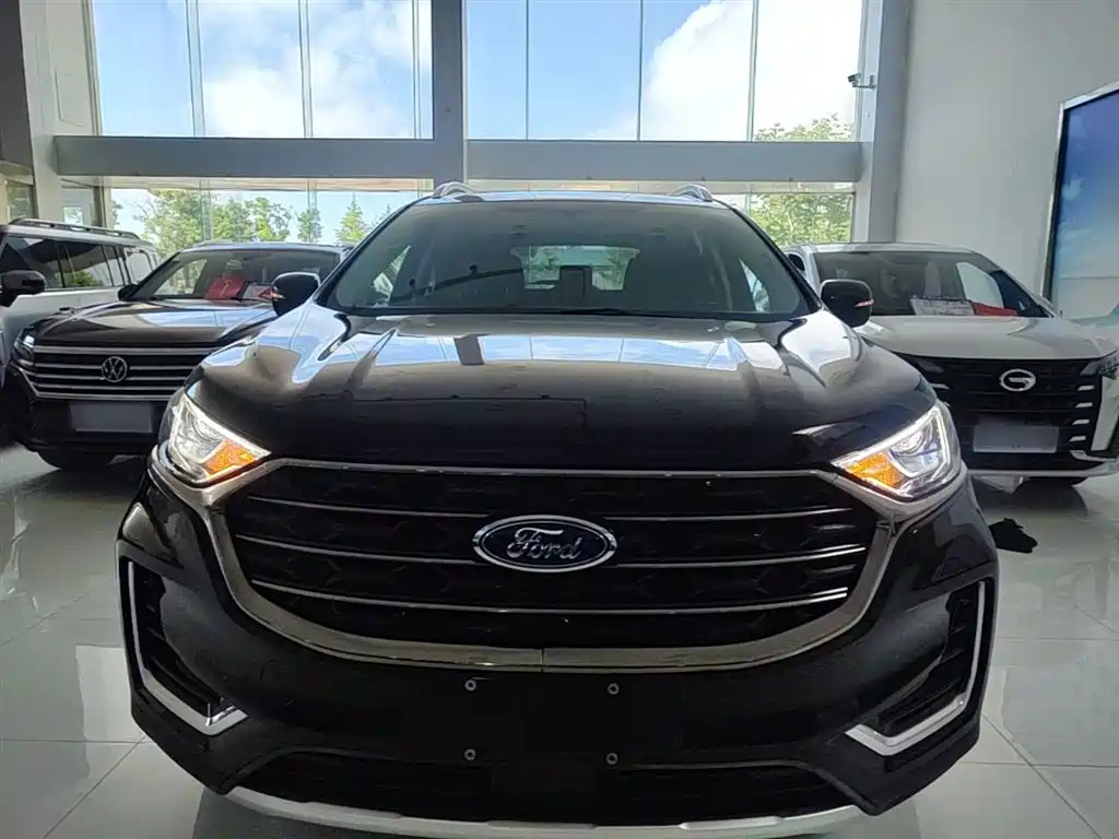 Edge PLUS EcoBoost 245 2 WD Platinum Sharp 5-seat