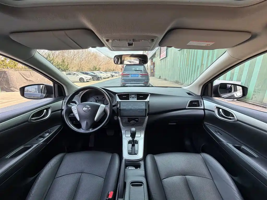 Sylphy 1.6 XV CVT Premium