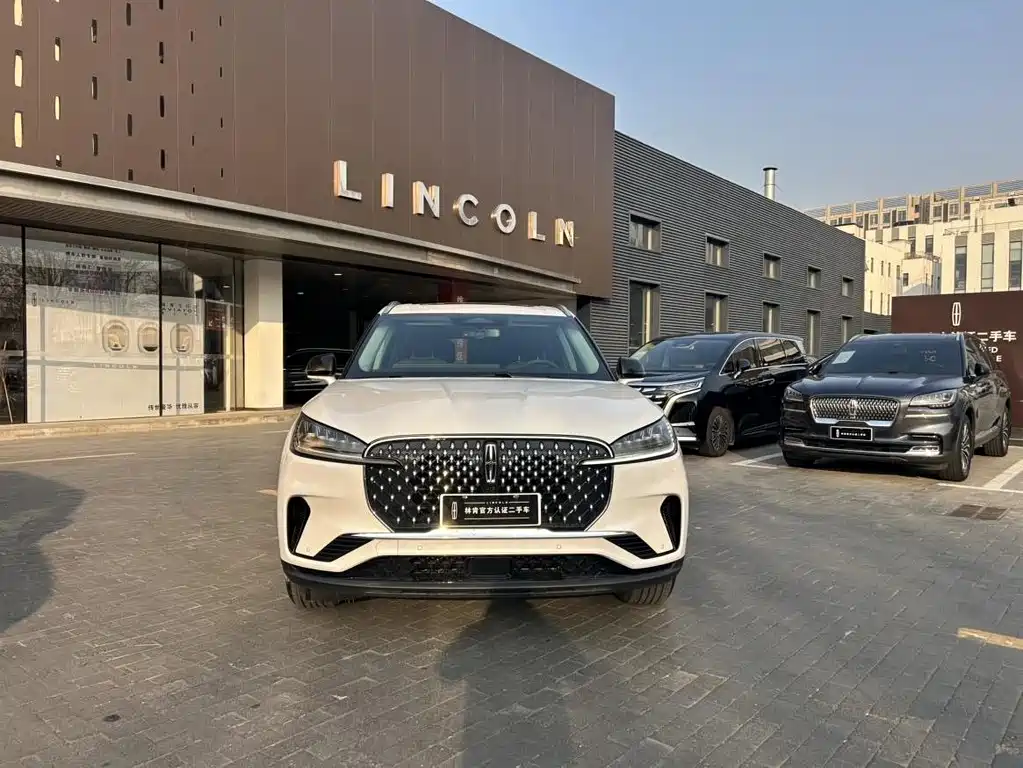 Aviator 3.0 T V6 4 WD Elegant 6-seat
