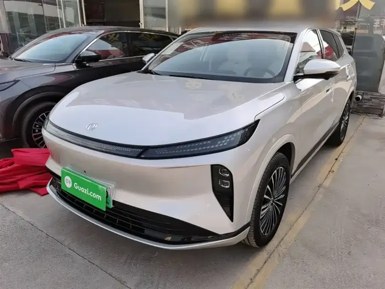 Dongfeng Fengshen L8 112 KM Dream