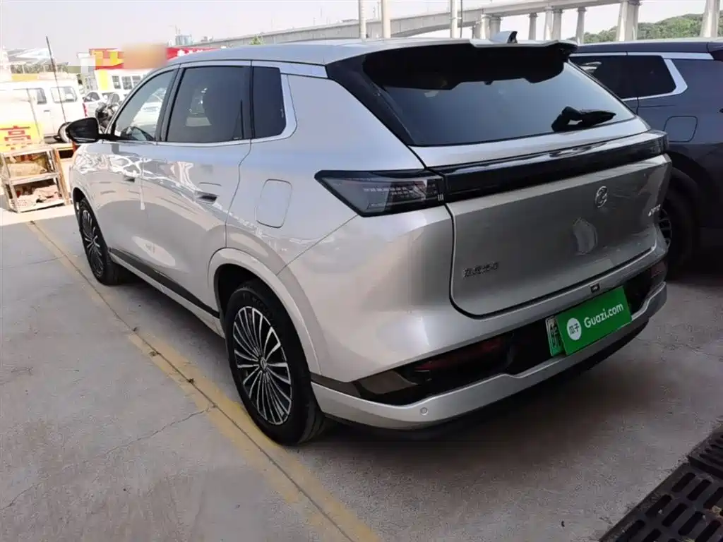 Dongfeng Fengshen L8 112 KM Dream