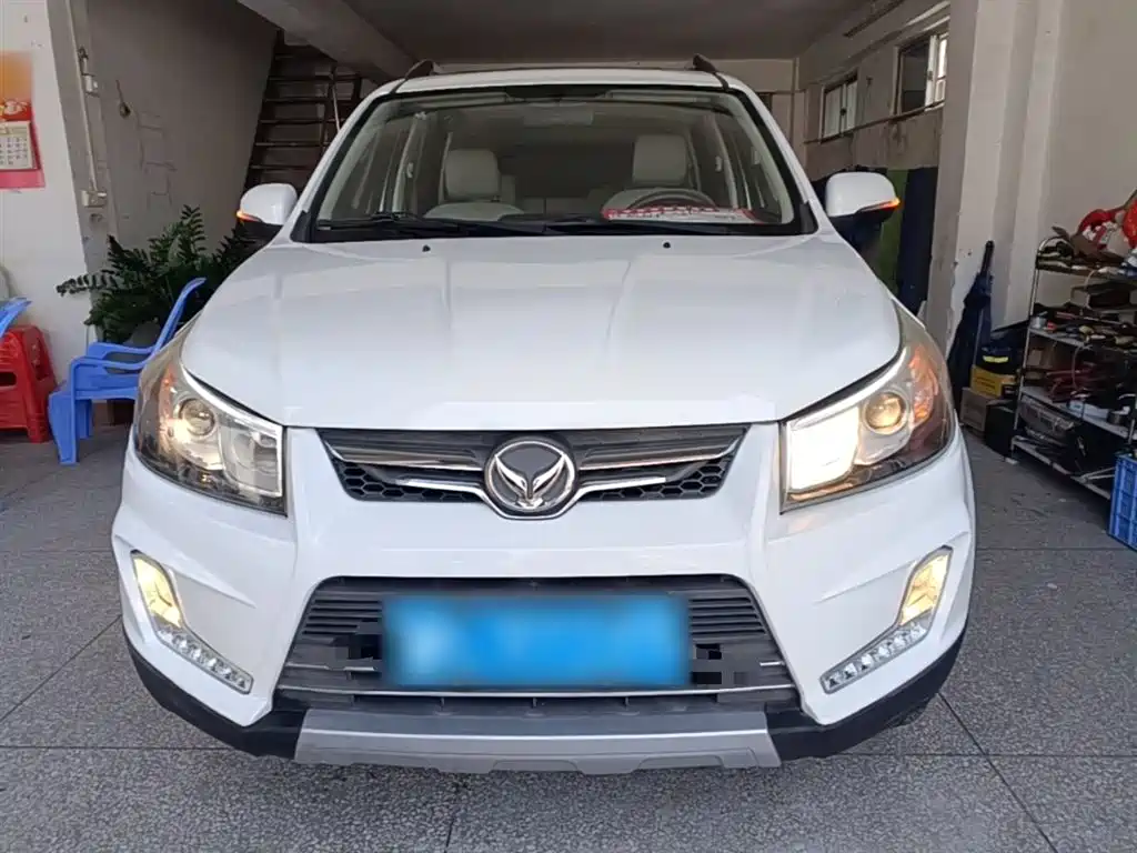 BAIC Huansu S3 1.5 L Manual Luxury