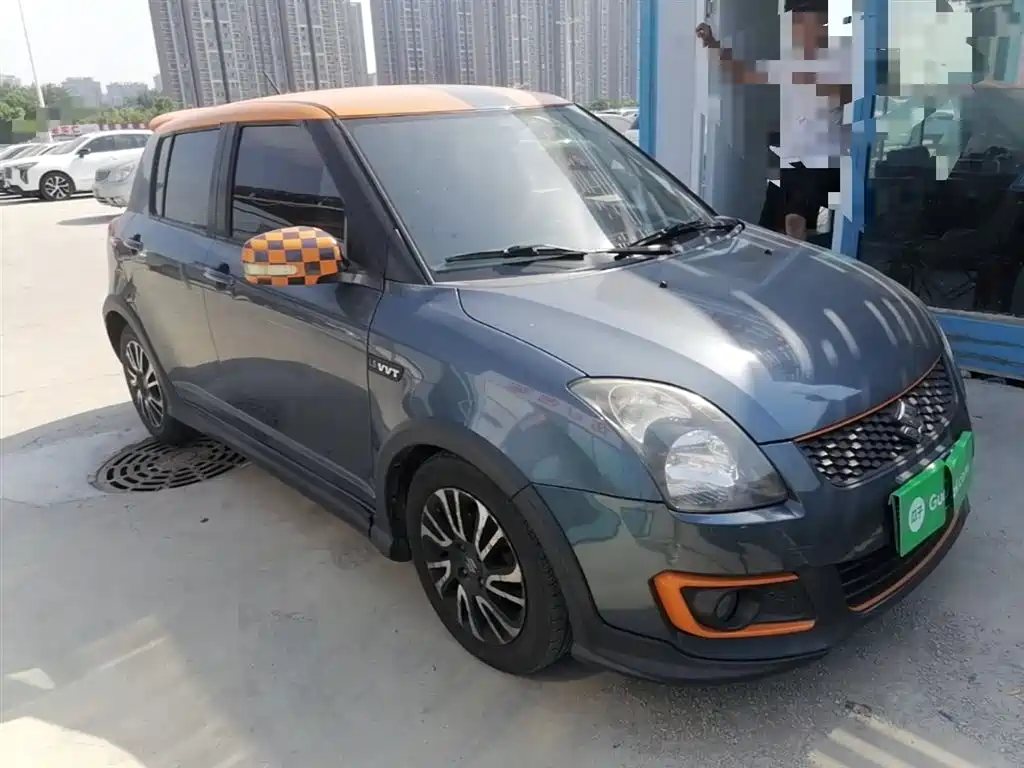 Swift 1.5 L Auto Fashion Cool Play