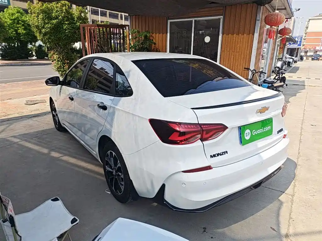 Monza 1.3 T Mild Hybrid Auto Premium