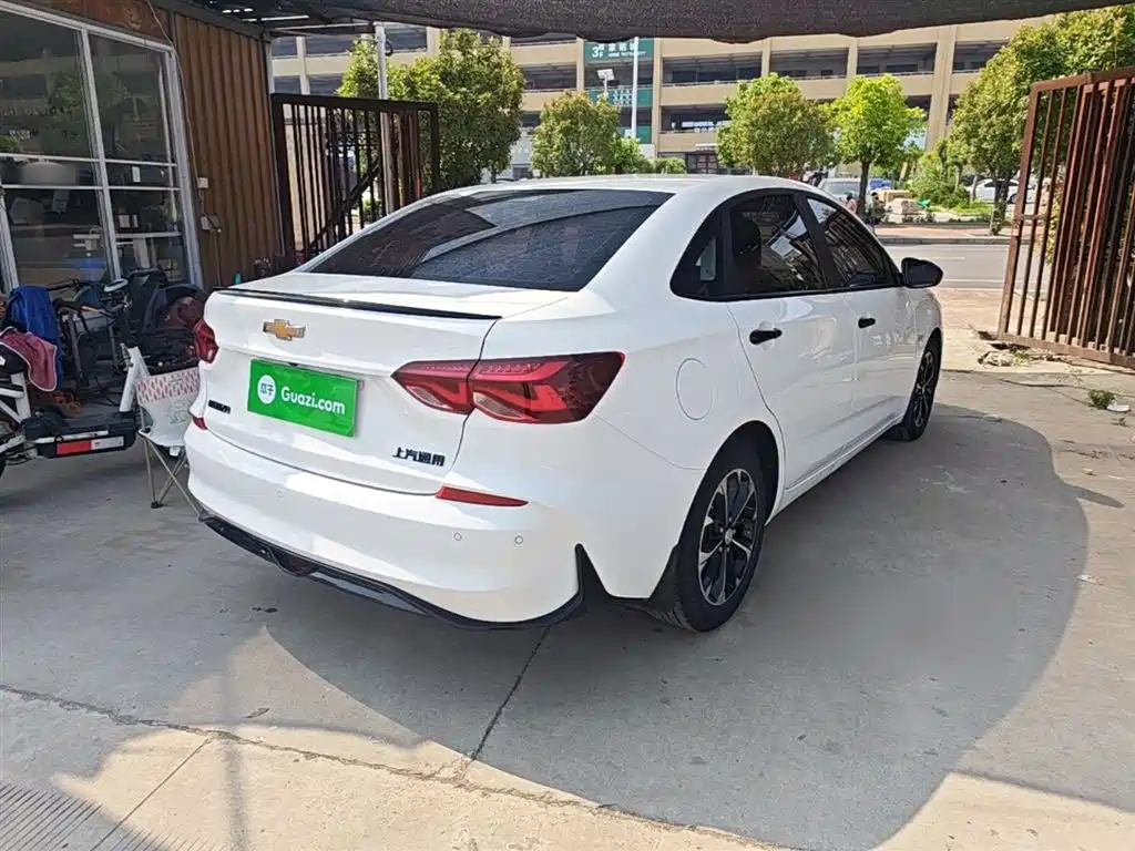 Monza 1.3 T Mild Hybrid Auto Premium