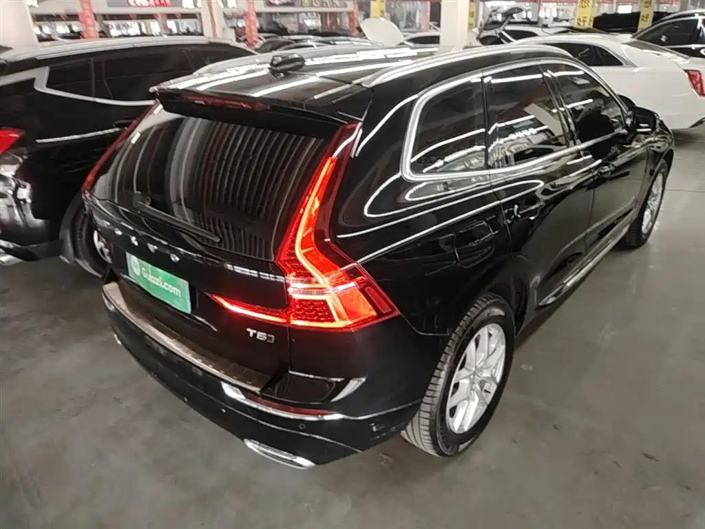 Volvo XC60 T5 4 WD Smart Ease Luxury