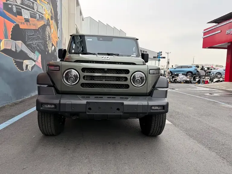 212 T01 2.0 T Explorer