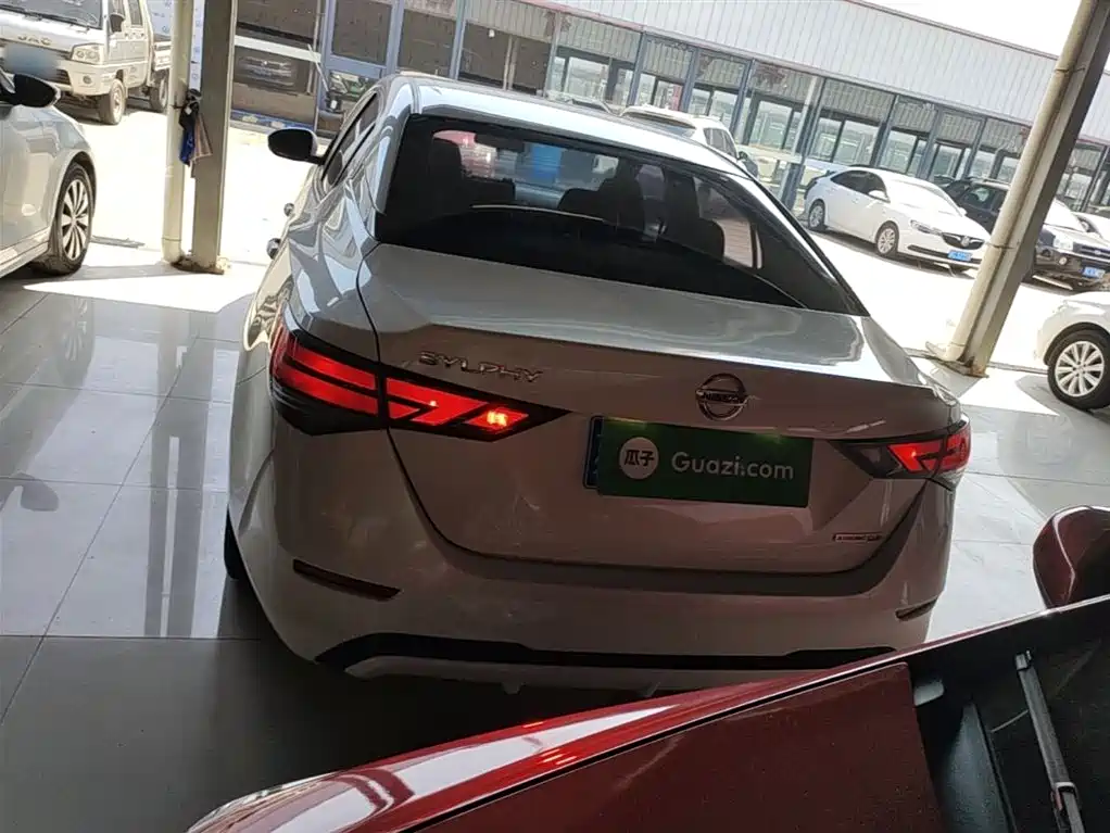 Sylphy 1.6 L XL CVT Joy