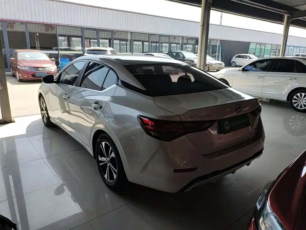 Sylphy 1.6 L XL CVT Joy