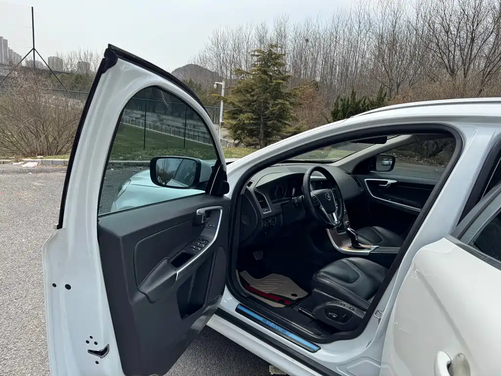 Volvo XC60 T5 AWD Smart Progress Upgraded