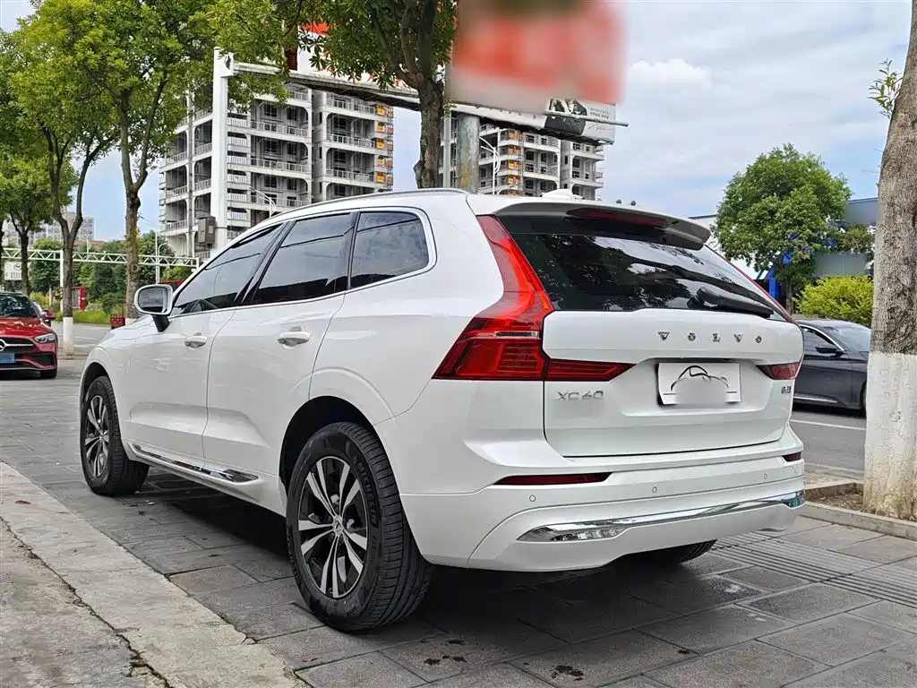Volvo XC60 B5 4 WD Smart Ease Luxury