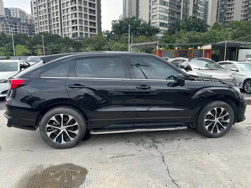 Avancier 240 TURBO 2 WD Luxury