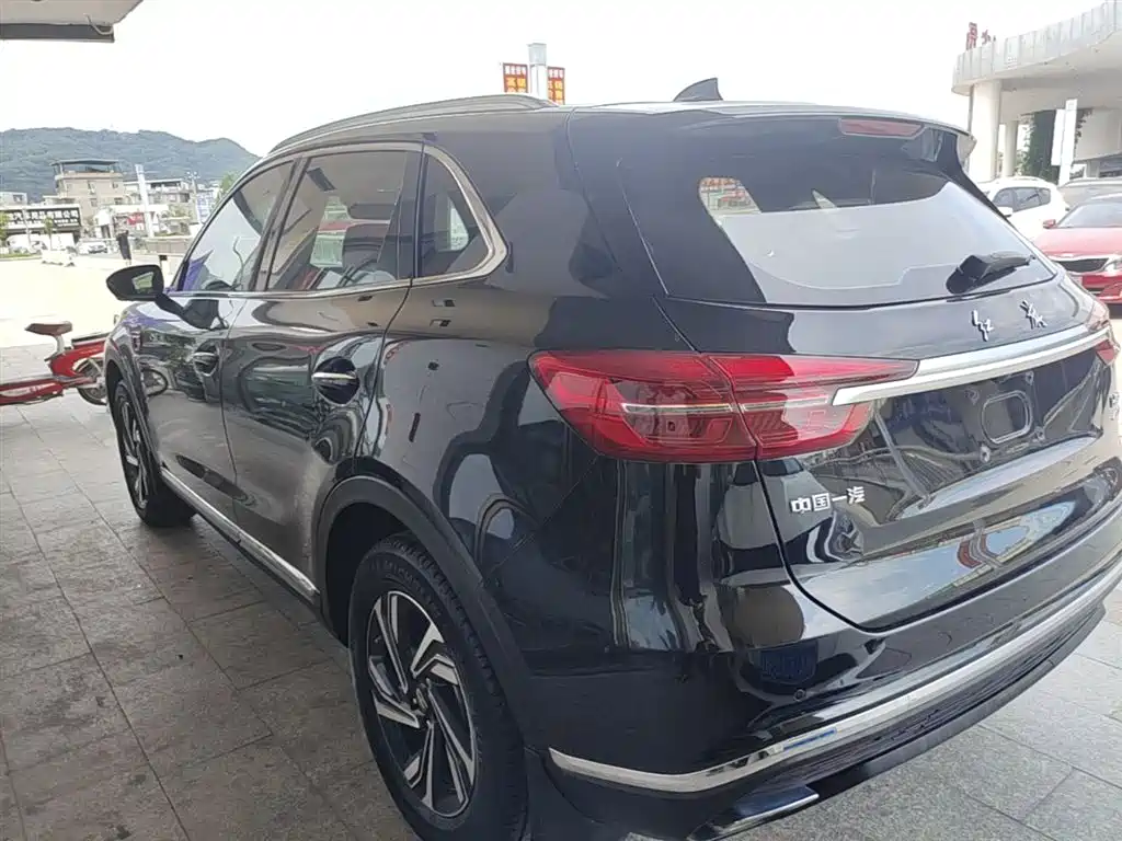 Hongqi HS5 Facelift 2.0 T Connected Flagship Enjoyment