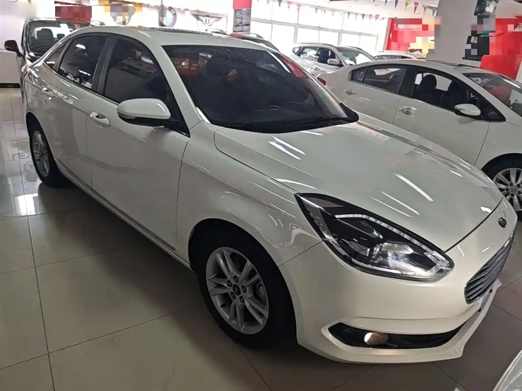 Escort Facelift 1.5 L Auto Joy CN-VI