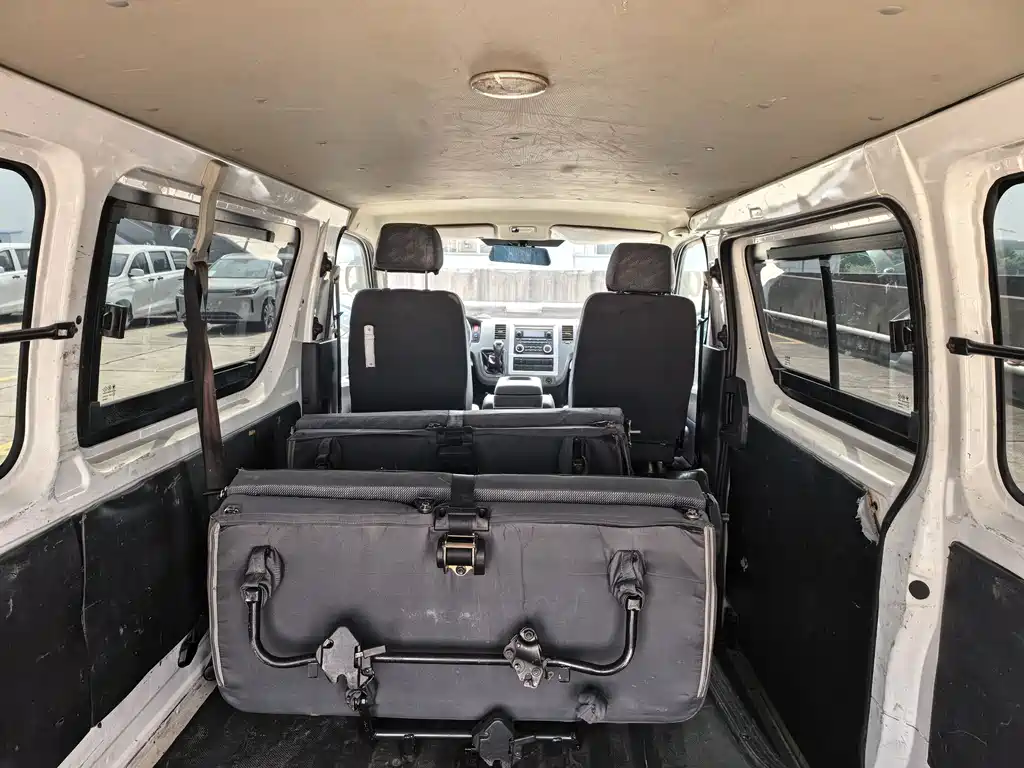 Fengjing G7 2.0 L SWB Commercial Cargo Van Flat Roof 6-seat4 Q20 M