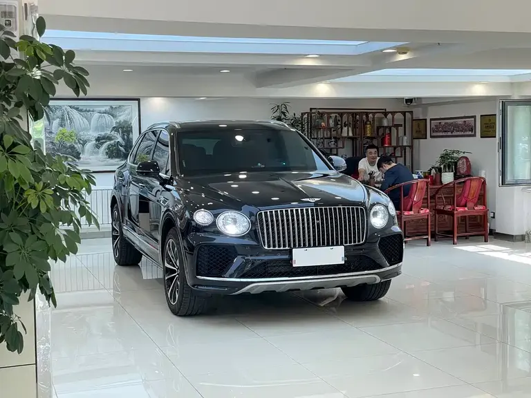 Bentley Bentayga 4.0 T V8 LWB Range