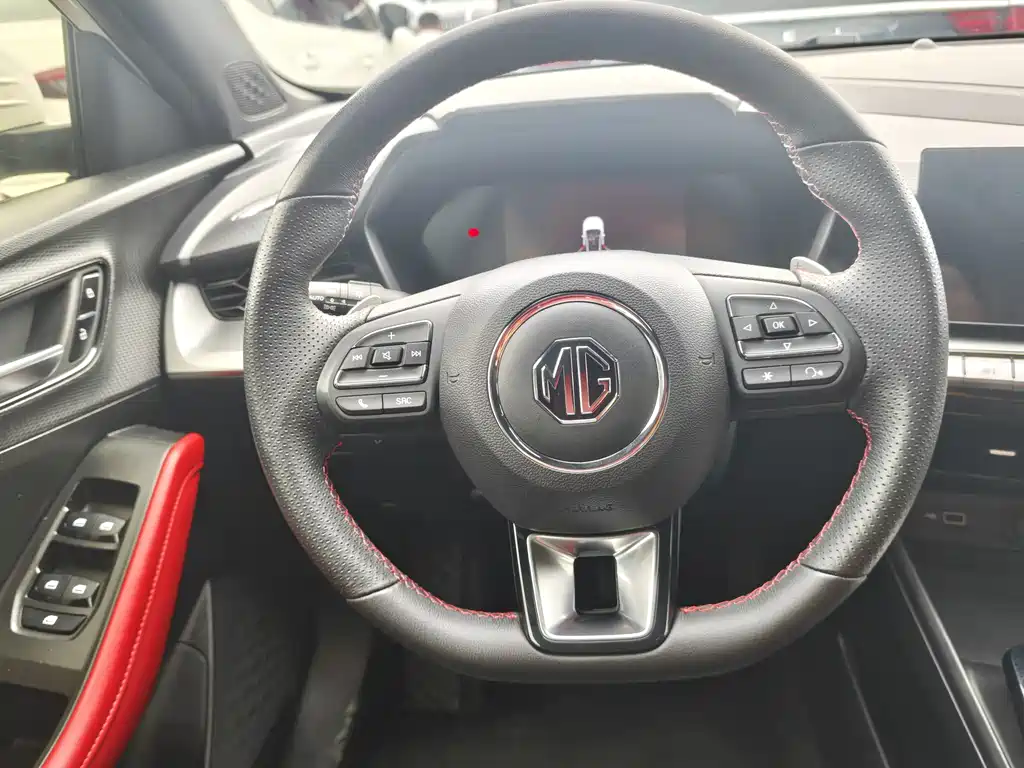 MG5 300 TGI DCT Youth Luxury Trend