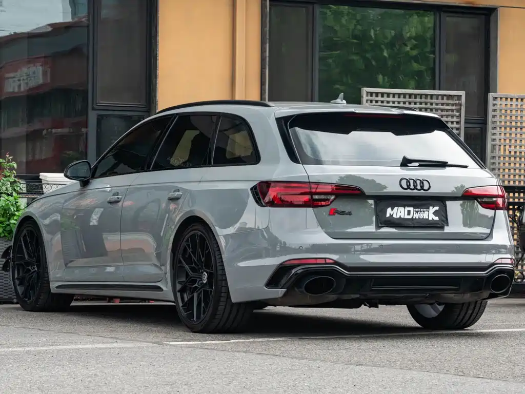 Audi RS 4 RS 4 2.9 T Avant