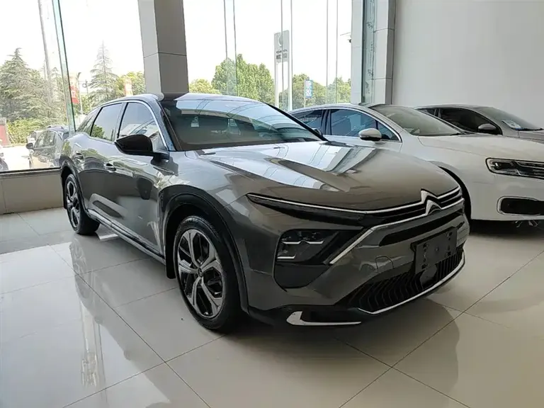 Citroën C5 X 1.6 T Extraordinary Enjoyment